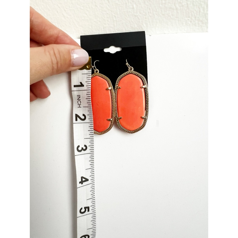 Kendra Scott Danielle Earrings in Coral - Picture 2 of 2